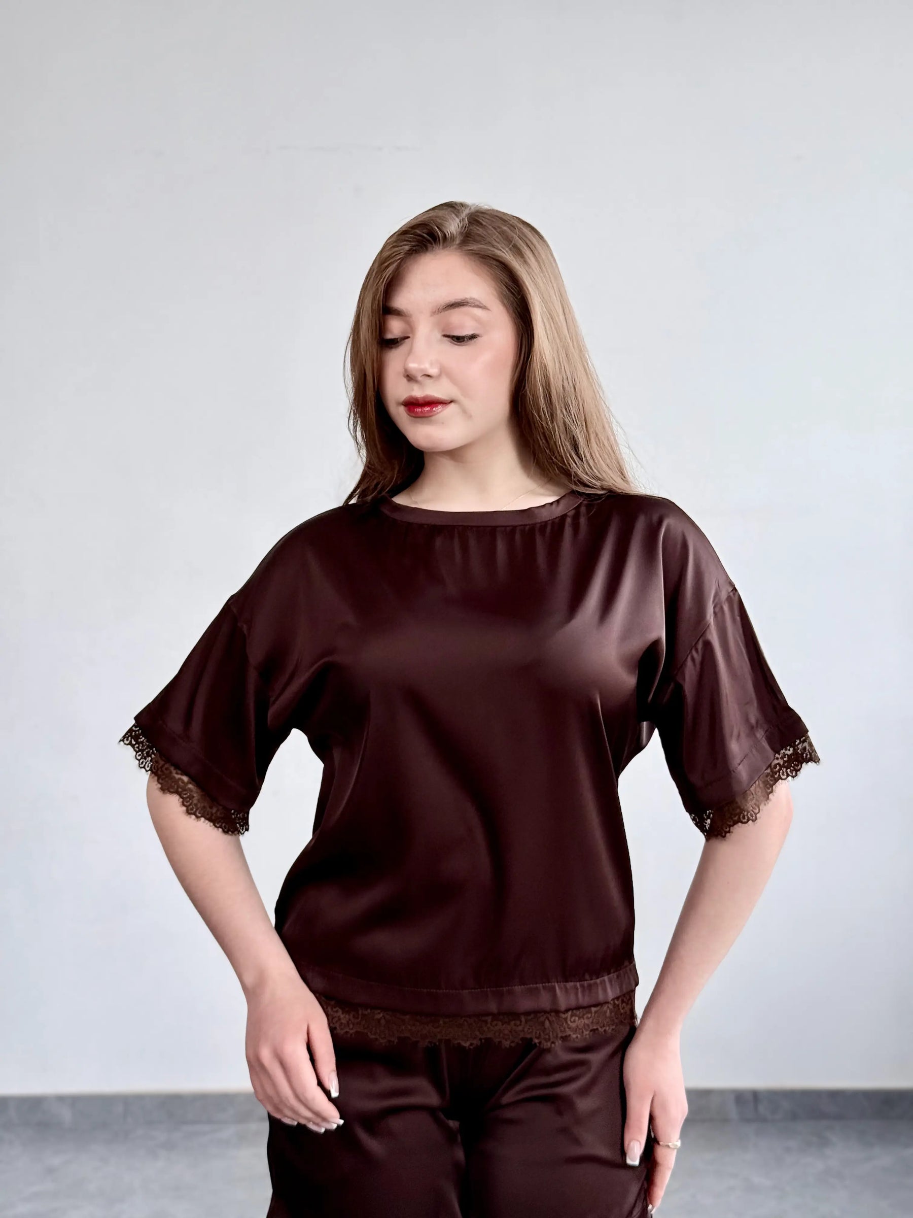 Шовковий костюм зі шортами