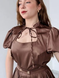 Шовкова сукня з баскою