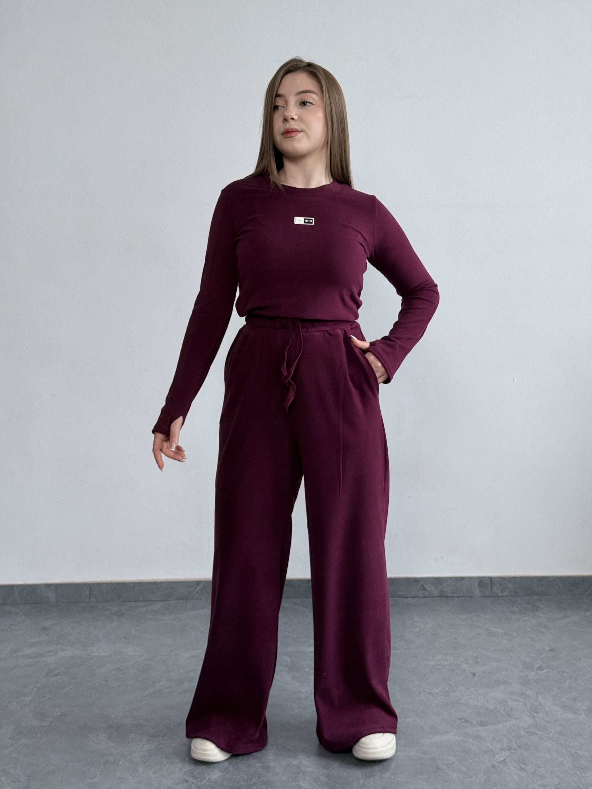 Костюм з тканини пума