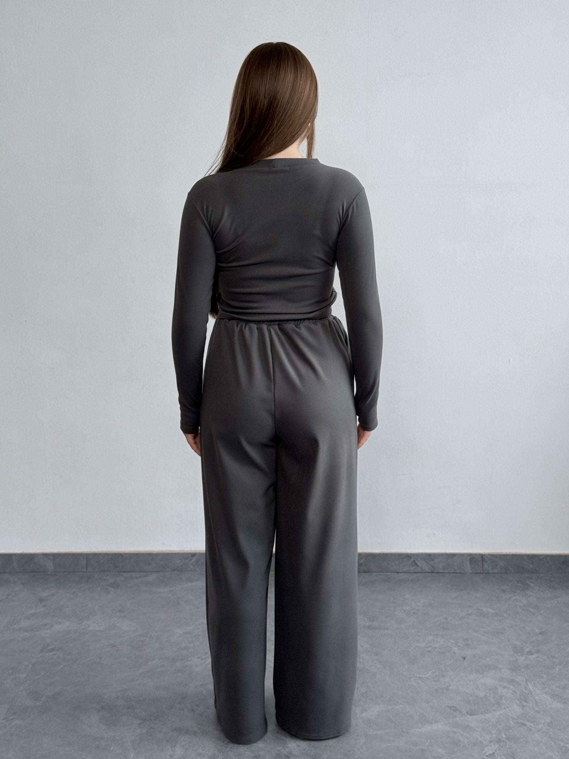 Костюм з тканини пума